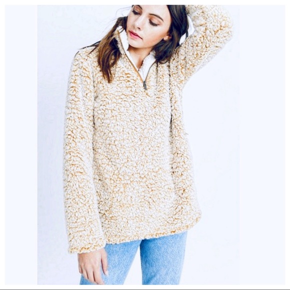 Beautiful Soft Oatmeal Sherpa Zip Pull over - Picture 6 of 6